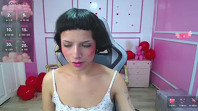 Snapshot of kathina_t chatting on 03/07/25, 10:32 kathina t online show from 03/07/25, 10:32