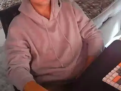 collageMan online show from 10/08/25, 12:36