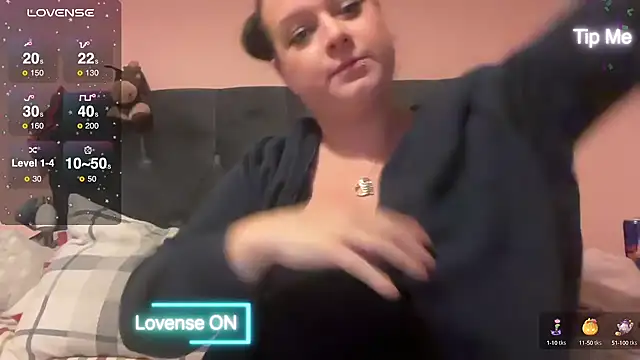 NaughtyWifeUK online show from 12/13/24, 06:49