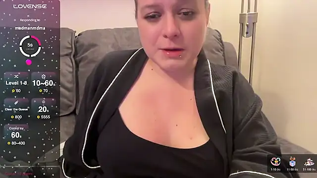 NaughtyWifeUK online show from 11/21/25, 01:37