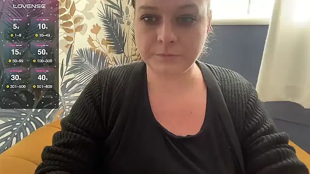 NaughtyWifeUK online show from 01/07/26, 12:51