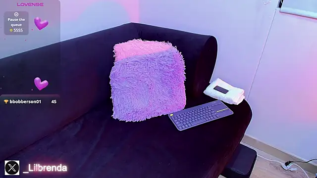 Snapshot of Brenda__gomez chatting on 01/13/25, 07:43 Brenda gomez online show from 01/13/25, 07:43