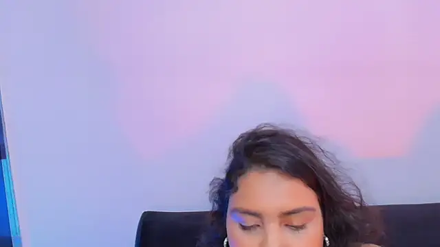 Snapshot of Brenda__gomez chatting on 01/30/25, 04:02 Brenda gomez online show from 01/30/25, 04:02