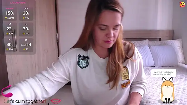 ParisW online show from 04/28/26, 02:33