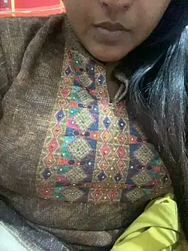 Ayesha mahi online show from 01/10/25, 11:33