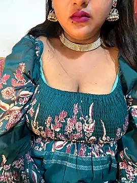 Ayesha mahi online show from 10/20/25, 02:45