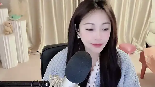 Daisy-77 online show from 01/04/25, 05:37