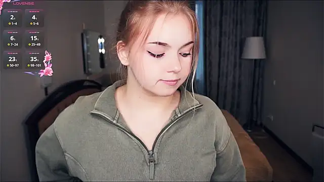 ZaraCreedon online show from 09/26/25, 05:11