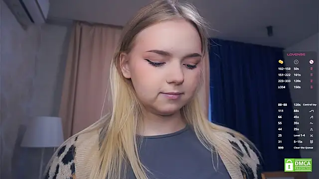 ZaraCreedon online show from 11/16/25, 05:13