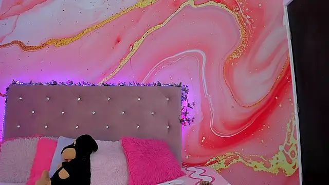 Daisy  rose online show from 02/14/25, 11:10