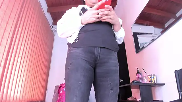 alondrabigtits online show from 04/19/26, 06:10