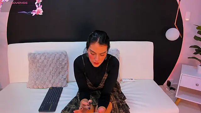 Ada Monroe10 online show from 02/05/26, 01:27