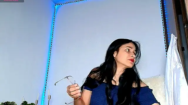 Snapshot of Alba_Olimpo chatting on 06/10/26, 05:12 Alba Olimpo online show from 06/10/26, 05:12