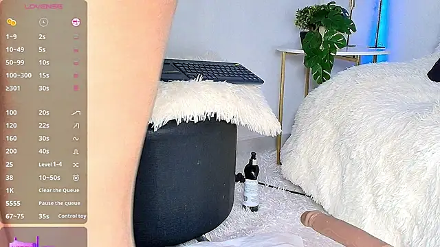 Snapshot of Alba_Olimpo chatting on 06/27/26, 05:40 Alba Olimpo online show from 06/27/26, 05:40
