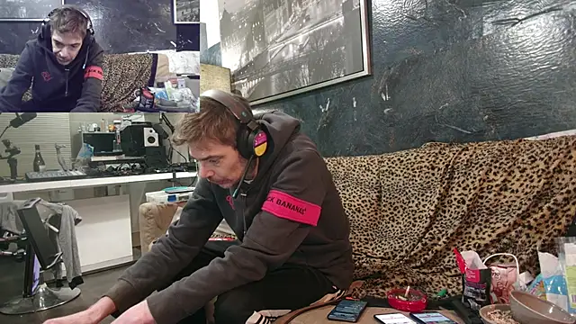 Doggyray44 online show from 02/19/25, 05:38