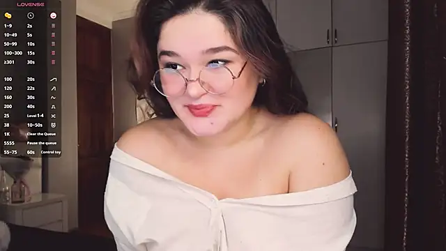 July Slowdive online show from 11/18/25, 05:34