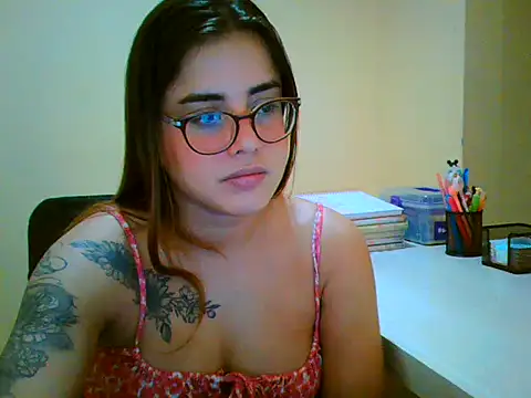 maliamiller online show from 11/28/25, 09:06