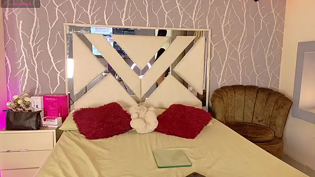 vanessa guzman2 online show from 03/05/26, 12:45