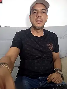 Snapshot of latinmartin73 chatting on 02/09/25, 02:49 latinmartin73 online show from 02/09/25, 02:49