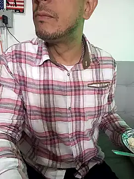 Snapshot of latinmartin73 chatting on 02/10/25, 11:55 latinmartin73 online show from 02/10/25, 11:55