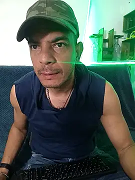 Snapshot of latinmartin73 chatting on 03/01/25, 11:37 latinmartin73 online show from 03/01/25, 11:37