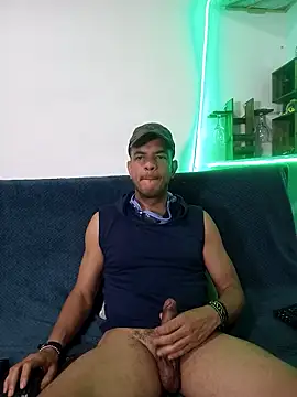 Snapshot of latinmartin73 chatting on 03/02/25, 02:41 latinmartin73 online show from 03/02/25, 02:41