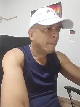 latinmartin73 online show from 11/18/25, 08:02