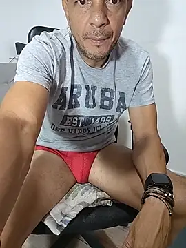 Snapshot of latinmartin73 chatting on 06/07/26, 03:10 latinmartin73 online show from 06/07/26, 03:10