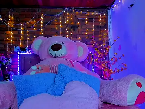 dulcevegga online show from 10/04/25, 05:38