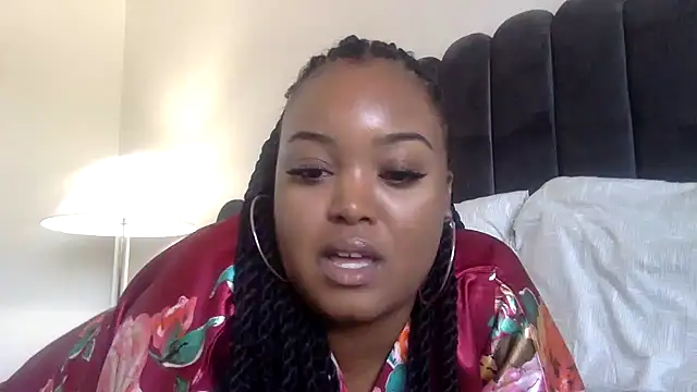 itsprettyfee online show from 01/05/25, 09:03
