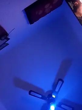 jovenestraviesos online show from 03/22/25, 08:26