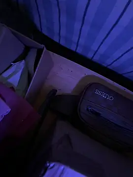 jovenestraviesos online show from 11/14/25, 10:07