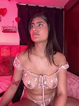 miakhalifaaa  online show from 02/13/25, 01:40