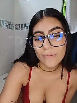 miakhalifaaa  online show from 07/12/26, 09:50