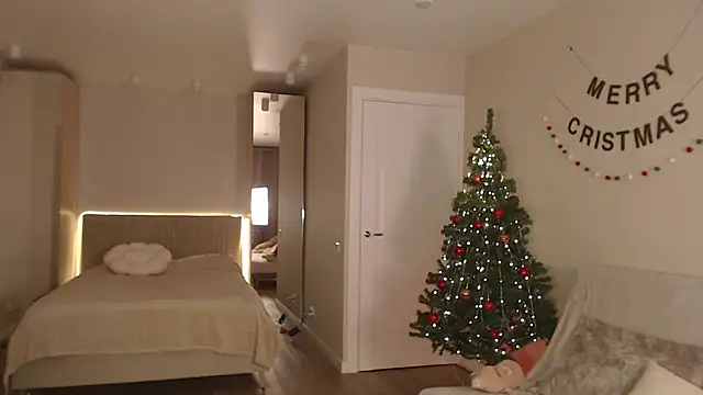 lulu moonmoon online show from 12/25/24, 05:58