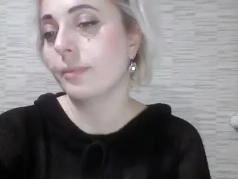 Snapshot of SweetCandy356 chatting on 12/17/24, 08:21 SweetCandy356 online show from 12/17/24, 08:21