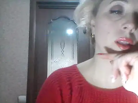 Snapshot of SweetCandy356 chatting on 02/28/25, 01:03 SweetCandy356 online show from 02/28/25, 01:03