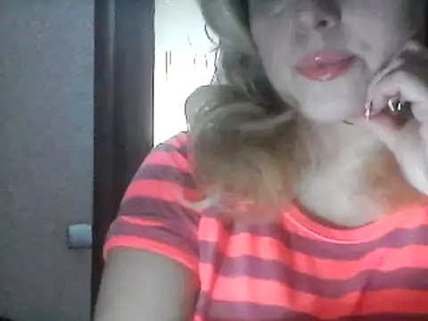 Snapshot of SweetCandy356 chatting on 03/04/25, 10:46 SweetCandy356 online show from 03/04/25, 10:46