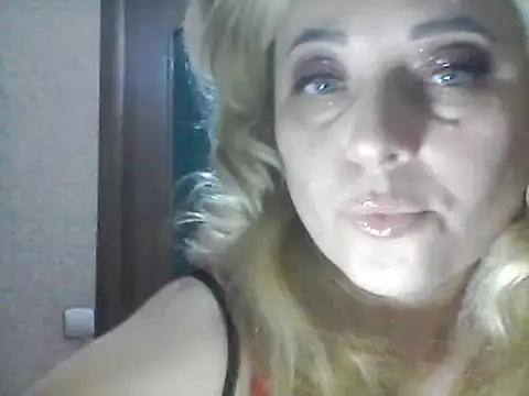 Snapshot of SweetCandy356 chatting on 03/07/25, 04:33 SweetCandy356 online show from 03/07/25, 04:33