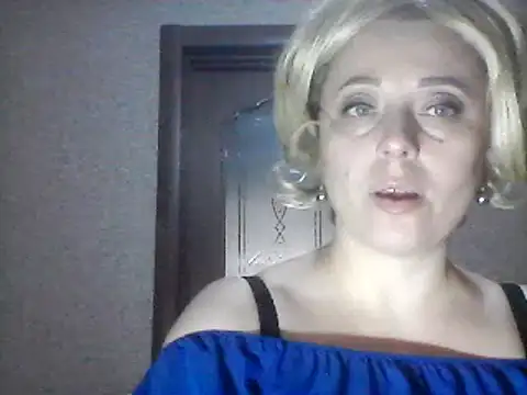 Snapshot of SweetCandy356 chatting on 03/16/25, 03:06 SweetCandy356 online show from 03/16/25, 03:06