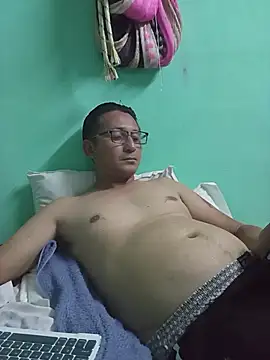 Andresguz35 online show from 01/16/26, 05:00