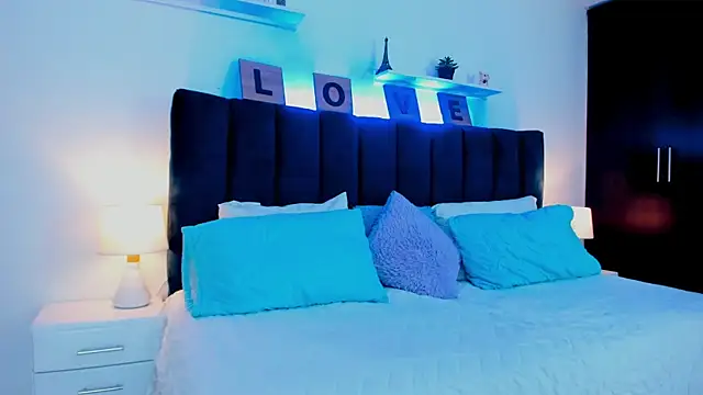 Snapshot of Mia_brunette26 chatting on 01/18/25, 02:25 Mia brunette26 online show from 01/18/25, 02:25