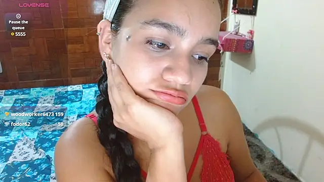 Snapshot of Mia_brunette26 chatting on 02/13/25, 04:11 Mia brunette26 online show from 02/13/25, 04:11