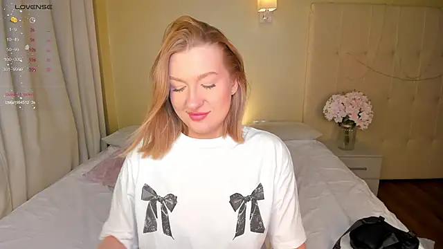 Emma  Leee online show from 02/24/25, 01:02