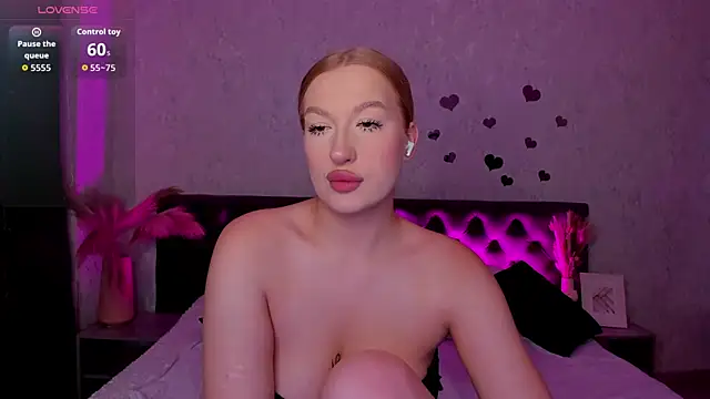 Emma  Leee online show from 10/09/25, 12:08