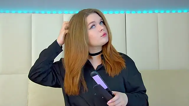 CrystalLyons online show from 03/02/25, 06:16