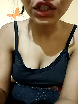 Sanaya 7 online show from 12/06/24, 01:44