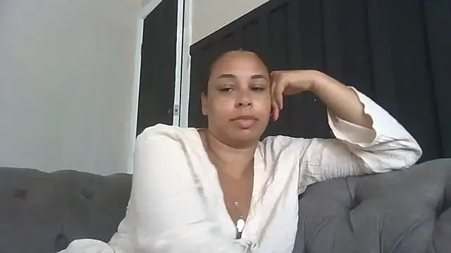 Snapshot of bigbootyjayda chatting on 05/28/26, 01:52 bigbootyjayda online show from 05/28/26, 01:52