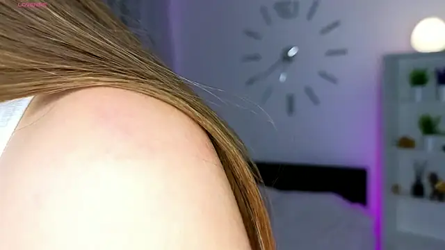 aryamirelle online show from 12/12/24, 11:03