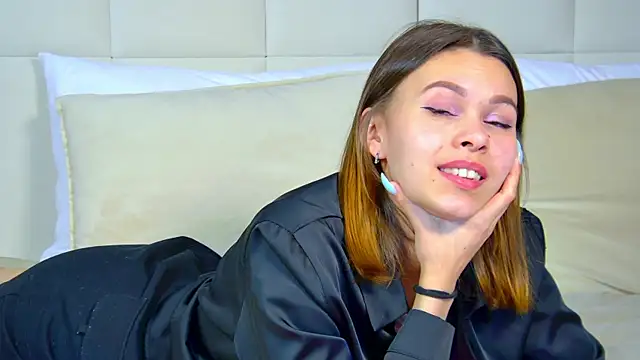 PollyLanders online show from 02/02/25, 09:34